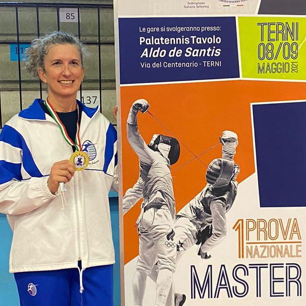 Laura, 48 anni e la passione per la scherma: vola agli Europei