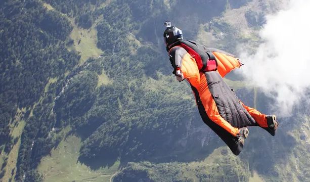 Base jumper precipita e muore lanciandosi dal Forcellino. Nello stesso punto a febbraio aveva perso la vita uno sportivo di Gallarate