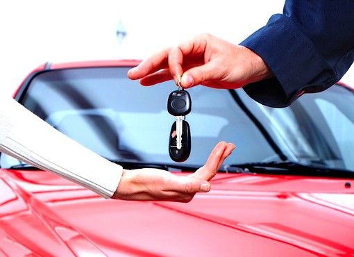 Nuova forte accelerazione delle immatricolazioni di auto registrata ad aprile