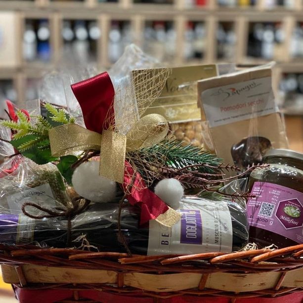 Per un italiano su tre cadrà sui prodotti enogastronomici la scelta dei regali per Natale