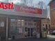Un eroico cliente ha sventato una rapina al 'Prestofresco' di corso Alessandria