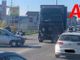 Traffico congestionato in corso Alessandria a causa di un incidente auto-tir