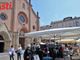 Oggi è il giorno della Fiera Carolingia: oltre 500 bancarelle dall'alba al tramonto nel centro di Asti