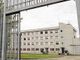 Carcere di Asti: ergastolano scoperto con un micro cellulare nella sua cella