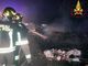 Paura nella notte per l'ennesimo rogo in via Guerra e per un incendio auto a Valfenera