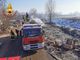 Cumuli di rifiuti in fiamme in via Guerra. I vigili del fuoco chiamati solo questa mattina