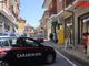 Tragedia a Monale: 29enne madre di 4 figli precipita da 10 metri