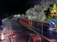 Frana sull’Aurelia tra Vesima e Arenzano, notte di lavoro per i vigili del fuoco e Anas: strada ancora chiusa