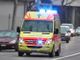 Incidente sul lavoro con una motosega: 18enne in pericolo di vita