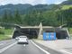 'Brucia' 17 semafori rossi, italiano denunciato in Svizzera