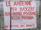 Sanremo: a Coldirodi monta la protesta per la nuova antenna Wind “Per nascere non hanno bisogno di pioggia. Il potere dei soldi”
