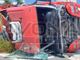 Vado Ligure, autocisterna si ribalta e sparge liquido sulla carreggiata: traffico deviato (FOTO e VIDEO)