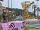Giro d'Italia. Il &quot;Trofeo Senza Fine&quot; diventa simbolo di Andora, inaugurata stamane la maxi installazione (VIDEO)