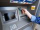 Insulti, minacce e prelievi per 30mila euro col bancomat della compagna: donna albese patteggia condanna a due anni