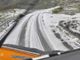 Macchine e moto bloccate al Colle dell'Agnello sotto una violenta grandinata