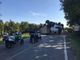 Si intraversa camion carico di rum sulla sp7: strada chiusa tra Pollenzo e Cherasco, traffico in tilt