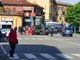 Torteria di Chivasso, sequestrato il locale di via Orti: la titolare urina in strada per protesta