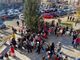 A Luserna San Giovanni tocca agli alunni addobbare l’albero di Natale