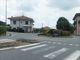Luserna San Giovanni: ancora un’auto sulla rotonda di Pralafera