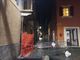 A Luserna alta un mezzo pesante ha colpito un balcone: chiusa via Brianza Ballesio