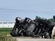 Pancalieri: camion di legnami finisce nel fosso [FOTO]