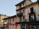 Cornicione pericolante a Torre Pellice: intervengono i vigili del fuoco di Luserna San Giovanni