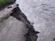 Vigone: la furia dell’acqua cancella la stradina che porta al Pellice