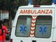 Uomo senza documenti muore investito da un'auto in corso Bramante. La municipale cerca testimoni per identificarlo
