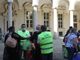 San Giovanni, Nosiglia distribuisce i pacchi alimentari ai poveri: &quot;Condizione di lavoro pietosa&quot; [FOTO e VIDEO]