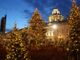 Natale 2023 a Torino, mercatini e pista di pattinaggio in piazza Solferino. Rodari illumina piazzetta Reale
