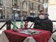 Barista ammanettato al dehor del suo locale: &quot;Abbandonati al nostro destino&quot;