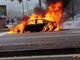 Auto va a fuoco in corso Massimo D'Azeglio: paura e pronto intervento dei Vigili del fuoco [FOTO e VIDEO]