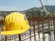 Crolla un muro nel cantiere edile e travolge un operaio: l'uomo è grave al Cto