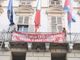 Ambientalisti scalano il palazzo della Regione e si incatenano al balcone: &quot;La siccità è solo l'inizio&quot;