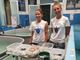 Rinunciano alle ferie per aiutare le tartarughe: la bella storia di Federica e della torinese Alessandra