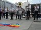 &quot;La guerra la pagano i poveri&quot;: folla multicolore in piazza Castello per lo stop al conflitto sulle note della Bandakadabra [VIDEO]