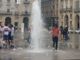 Caldo e afa a Torino, per i bagni nella fontane pubbliche si rischia una multa fino a 150 euro