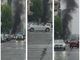 Fiamme in via Michele Coppino: un'auto ha preso fuoco ed è stata divorata dall'incendio