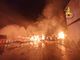 Paura nella notte per un grosso incendio all'esterno di una fabbrica a Borgaro [VIDEO e FOTO]
