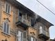 Rogo in zona Cenisia, divorato dalle fiamme un alloggio in via Barge all'angolo con via Cesana
