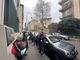 Covid: una cinquantina in fila dai carabinieri per denunciare il Governo