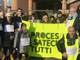 “Processateci tutti, noi siamo Matteo Salvini”: a Torino sit-in di solidarietà al leader leghista