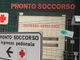 Dà in escandescenze al Pronto Soccorso: 27enne minaccia un'infermiera, poi si scaglia contro una porta con calci e pugni