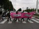 “Non siamo tutti sulla stessa barca”: gli Extinction Rebellion denunciano il sistema finanziario con un flash mob sotto il grattacielo