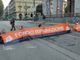 Attivisti di Ultima Generazione bloccano il traffico davanti a Porta Nuova [FOTO]