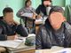 A lezione col cappotto: succede all'Istituto Bobbio Novaro. &quot;Ci sono 13 gradi, insegnanti e ragazzi in classe al freddo&quot;