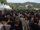 Eurovision-mania: allegria e bandiere per la finale al Palaolimpico, pienone (e ressa) al Valentino