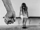 Coppia di sfruttatori costringeva tre ragazze a prostituirsi con violenza e minacce