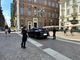 Suv abbandonato in piazza Carignano, tensione a Torino: carabinieri sul posto