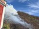 Incendio nei boschi sopra Laveno Mombello, in azione anche l'elicottero dei vigili del fuoco Incendio nei boschi sopra Laveno Mombello, in azione anche l'elicottero dei vigili del fuoco